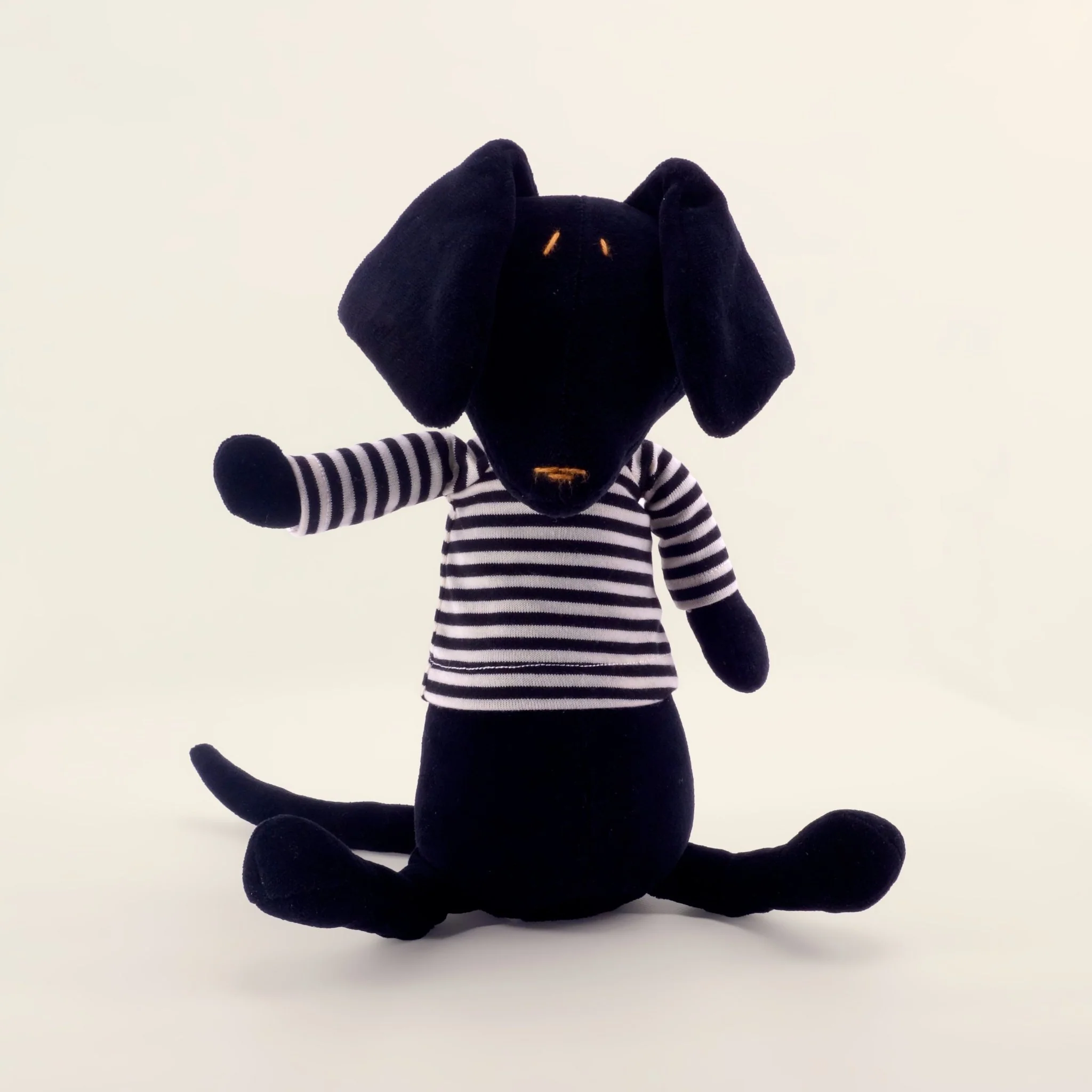 SCOTT THE DACHSHUND - L - Image 11